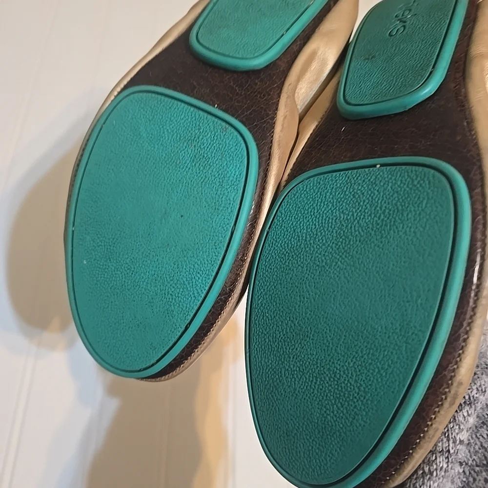 Tiek Gold Mettalic Ballet Flat Shoes - Picture 8 of 9